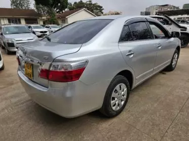 Toyota Premio