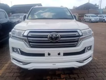 Toyota Landcruiser  V8