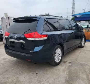 Toyota Sienna