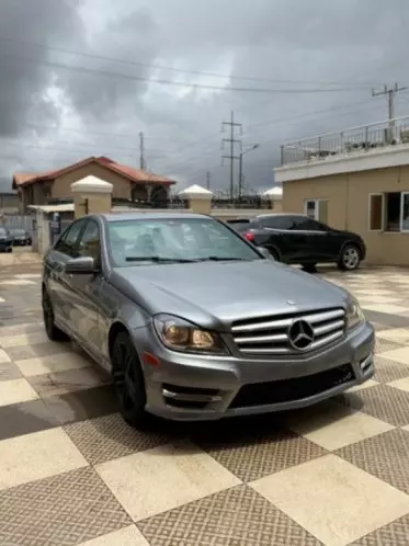 Mercedes-Benz C 300