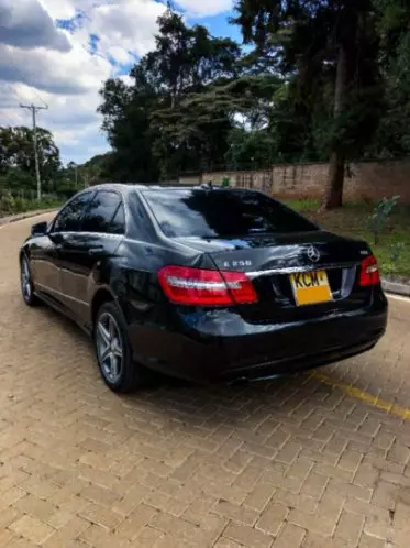 Mercedes-Benz E250