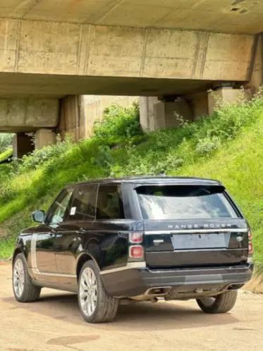 RANGE ROVER HSE LR4