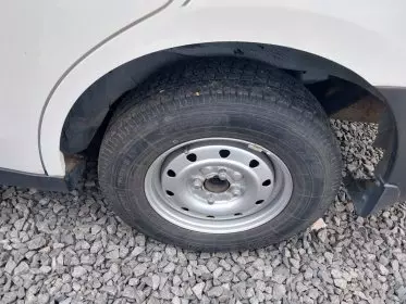 Nissan Advan