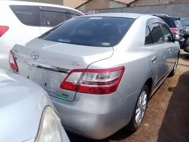 Toyota Premio