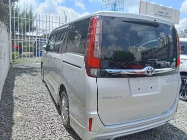 Toyota esquire