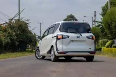 Toyota Sienta Hybrid