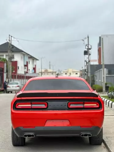 Dodge Challenger