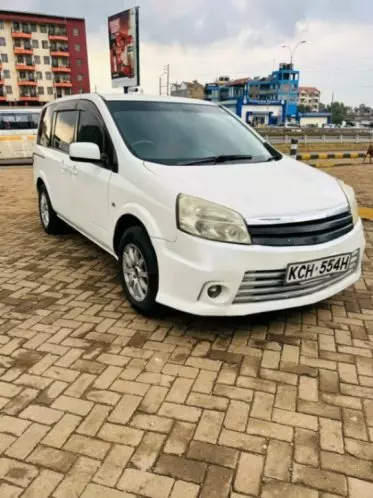 Nissan Lafesta 