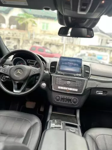 Mercedes-Benz GLE 350
