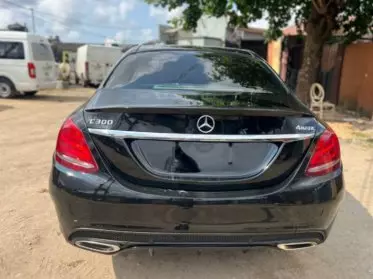 Mercedes-Benz C 300
