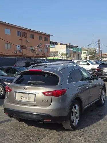 Infiniti FX 35
