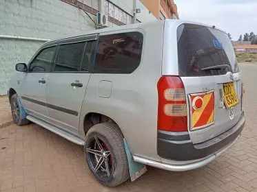 Toyota Succeed 