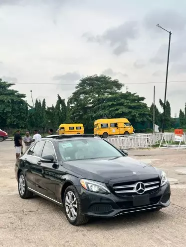 Mercedes-Benz C 300