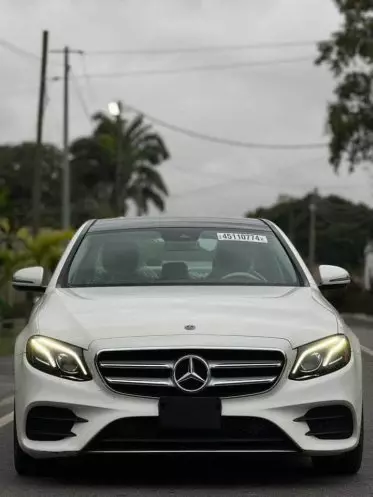 Mercedes-Benz E 400