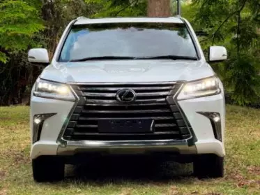 Lexus LX 570