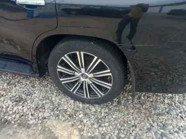 Lexus LX 570