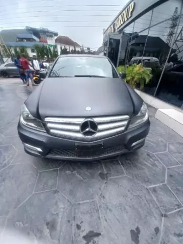 Mercedes-Benz C 300