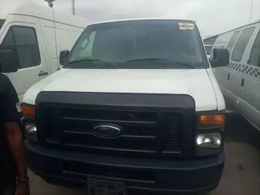 Ford E 350