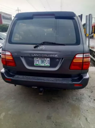 Toyota Land Cruiser