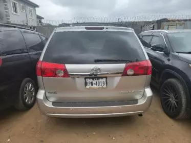 Toyota Sienna