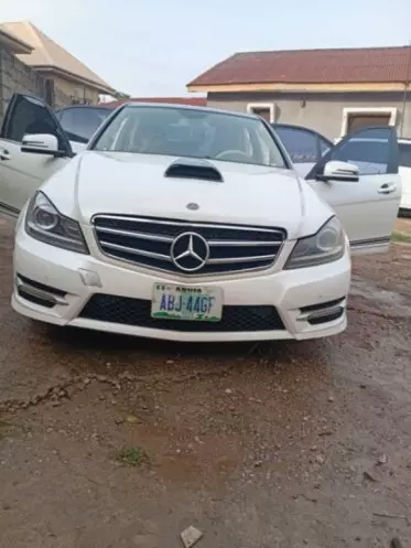 Mercedes-Benz C 300