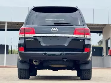 Toyota Landcruiser Sahara