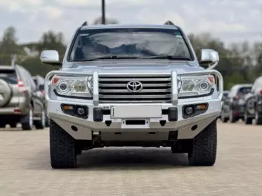 Toyota Land Cruiser V8