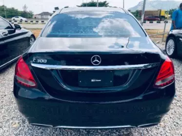 Mercedes-Benz C 300