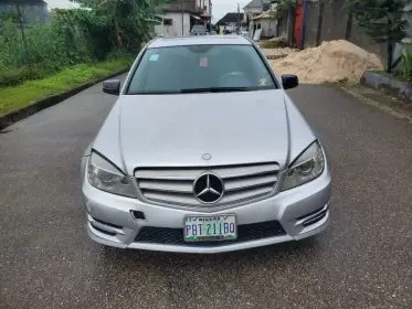 Mercedes-Benz C 300