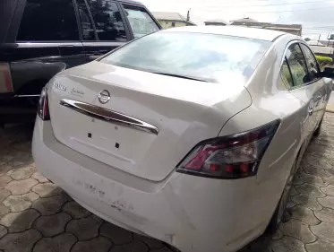 Nissan Maxima