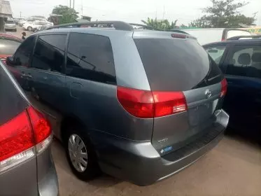 Toyota Sienna