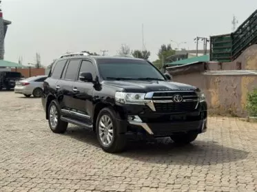 Toyota Landcruiser 300 GXR