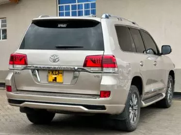 Toyota Landcruiser ZX