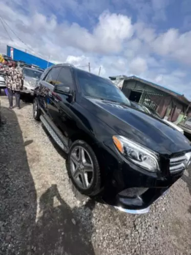 Mercedes-Benz GLE 400