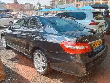 Mercedes-Benz E250