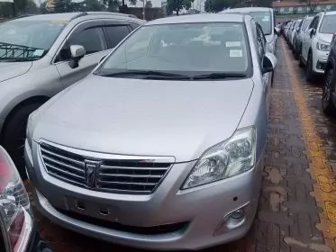 Toyota Premio 