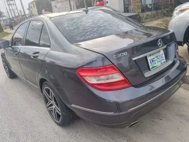 Mercedes-Benz C 300