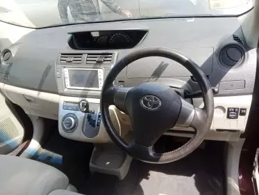 Toyota Passo Sette