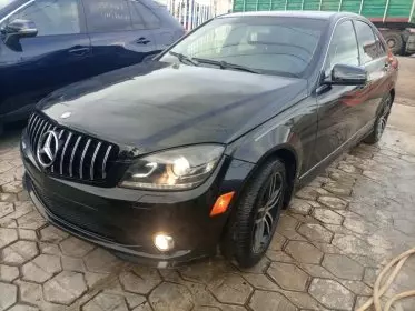 Mercedes-Benz C 300