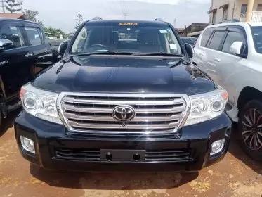 Toyota Landcruiser  V8