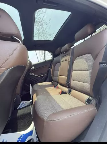 Mercedes-Benz 250
