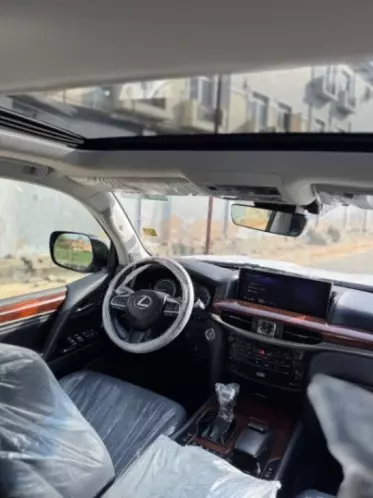 Lexus LX 570