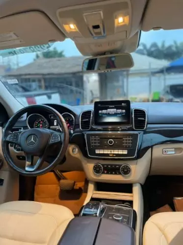 Mercedes-Benz GLE 350