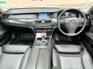 BMW 740