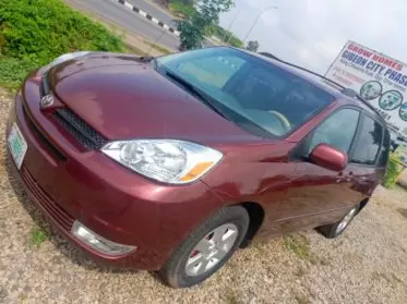 Toyota Sienna