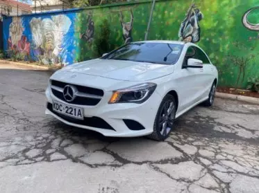 Mercedes-Benz CLA 180