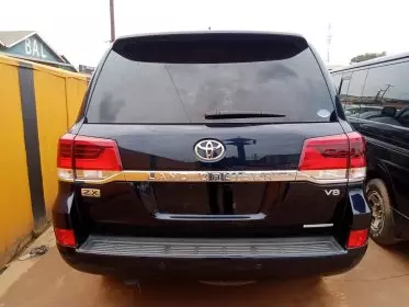 Toyota Landcruiser  V8