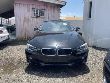 BMW 328i