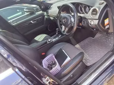 Mercedes-Benz C200