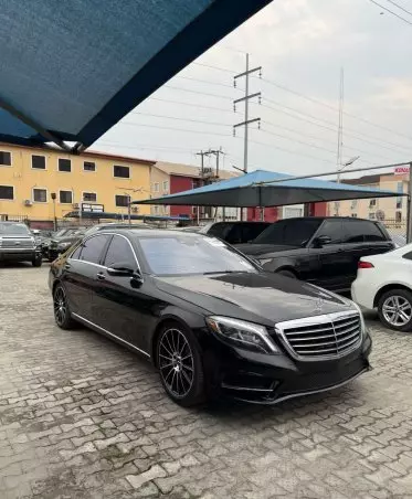 Mercedes-Benz S 550